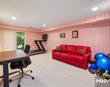 116 Stonegate - Photo Thumbnail 23