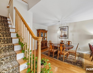 116 Stonegate - Photo Thumbnail 5