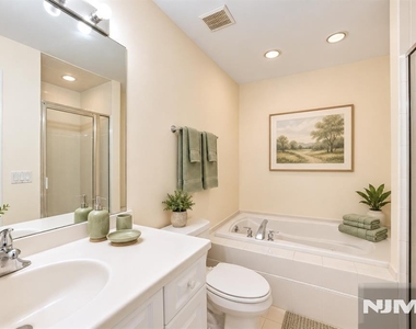 116 Stonegate - Photo Thumbnail 14