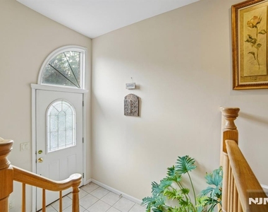 116 Stonegate - Photo Thumbnail 2