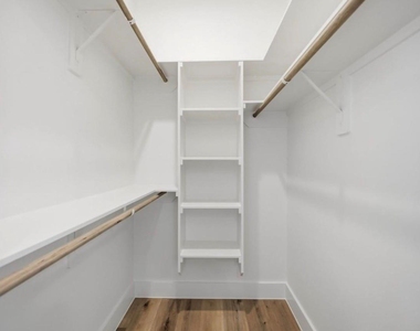 4031 Cork Drive - Photo Thumbnail 6