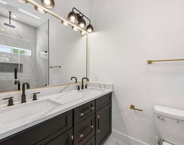 4031 Cork Drive - Photo Thumbnail 7