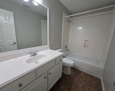 5221 Cottonwood Creek Lane - Photo Thumbnail 16