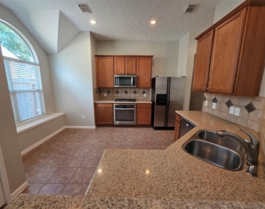 5221 Cottonwood Creek Lane - Photo Thumbnail 6