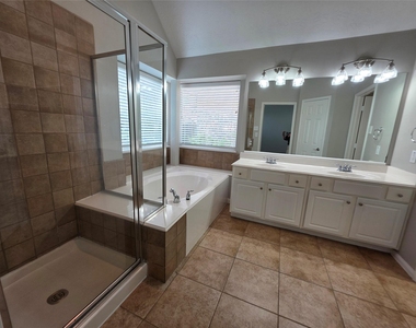 5221 Cottonwood Creek Lane - Photo Thumbnail 11