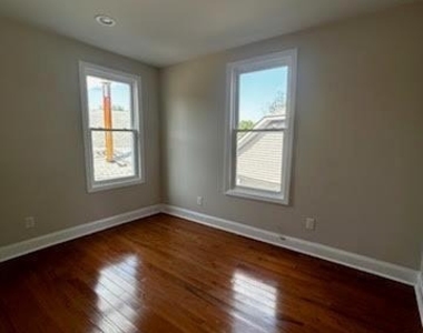 195 Closter Dock - Photo Thumbnail 5