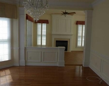 85 Buckthorn - Photo Thumbnail 6