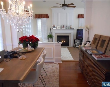 85 Buckthorn - Photo Thumbnail 1