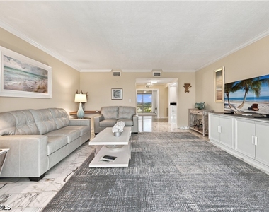 7515 Pelican Bay Boulevard - Photo Thumbnail 5