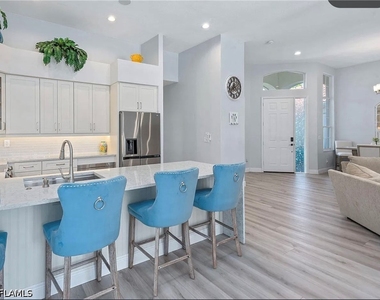 8556 Pepper Tree Way - Photo Thumbnail 8