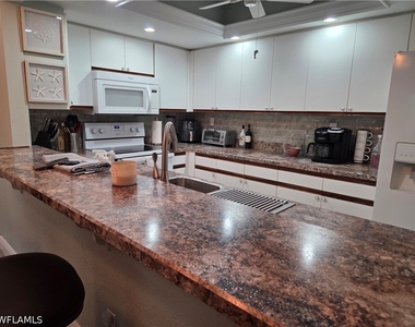 22161 Tallwood Court - Photo Thumbnail 3
