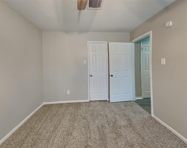 3303 Knoll Manor Drive - Photo Thumbnail 14