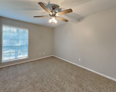 3303 Knoll Manor Drive - Photo Thumbnail 13