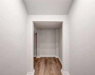 12965 Pembroke Drive - Photo Thumbnail 13