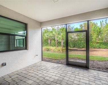 12965 Pembroke Drive - Photo Thumbnail 11