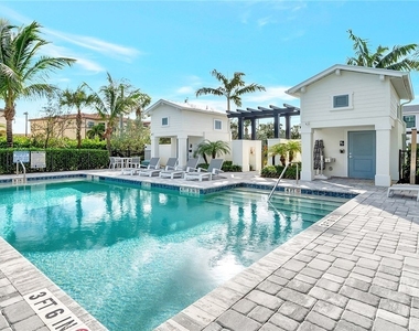 12965 Pembroke Drive - Photo Thumbnail 28