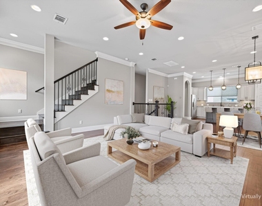1429 W 21st Street - Photo Thumbnail 3