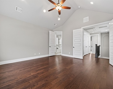 1429 W 21st Street - Photo Thumbnail 15