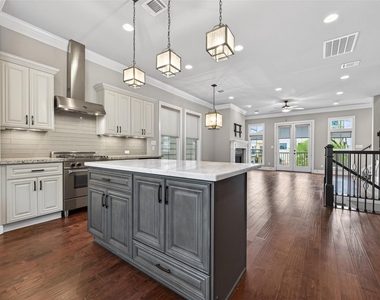 1429 W 21st Street - Photo Thumbnail 8