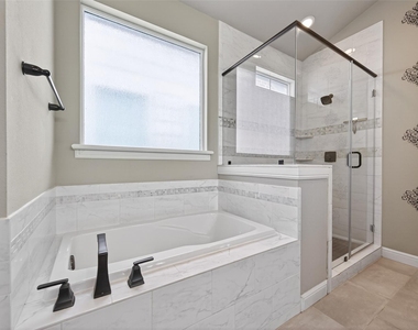 1429 W 21st Street - Photo Thumbnail 17