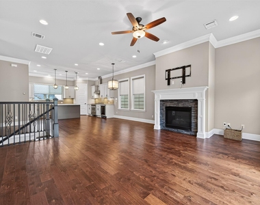 1429 W 21st Street - Photo Thumbnail 6