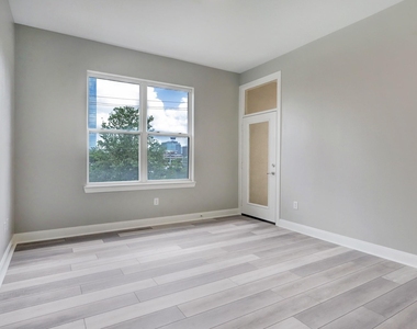 300 St Joseph Parkway - Photo Thumbnail 13