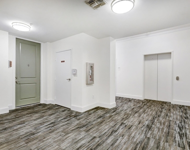 300 St Joseph Parkway - Photo Thumbnail 2
