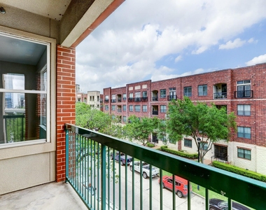 300 St Joseph Parkway - Photo Thumbnail 16