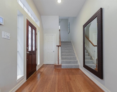 20 Stalynn Lane - Photo Thumbnail 1