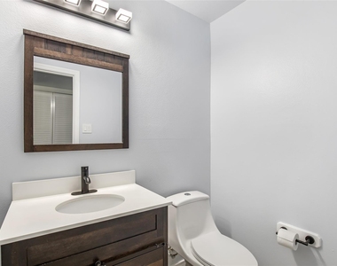 639 Trail Springs Court - Photo Thumbnail 17