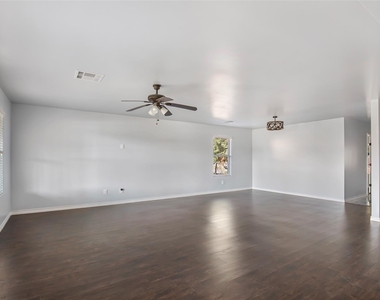 639 Trail Springs Court - Photo Thumbnail 7