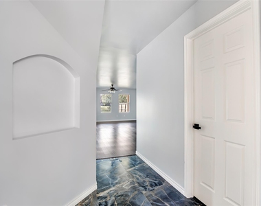 639 Trail Springs Court - Photo Thumbnail 4