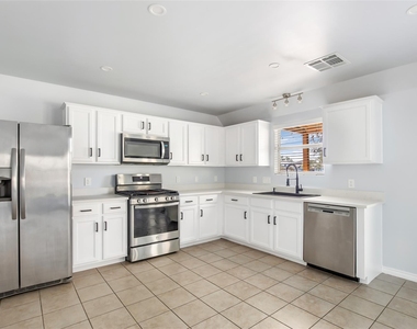 639 Trail Springs Court - Photo Thumbnail 10