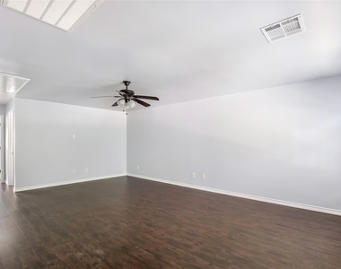 639 Trail Springs Court - Photo Thumbnail 27