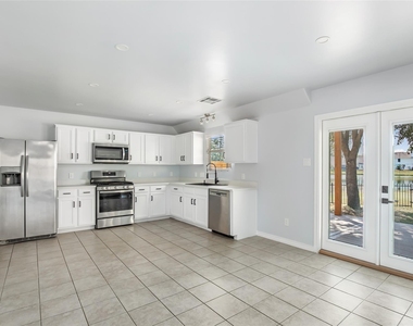 639 Trail Springs Court - Photo Thumbnail 11