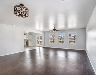 639 Trail Springs Court - Photo Thumbnail 6