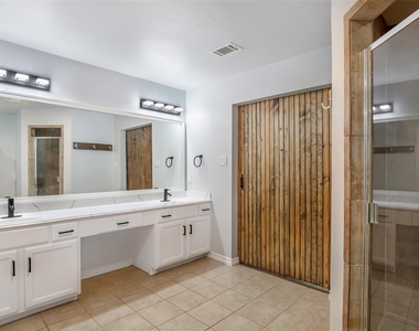 639 Trail Springs Court - Photo Thumbnail 22