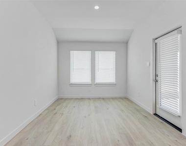 30307 Lighthouse Bluff Lane - Photo Thumbnail 13