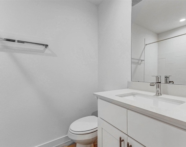 30307 Lighthouse Bluff Lane - Photo Thumbnail 15