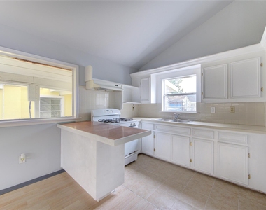 10717 Pillot Street - Photo Thumbnail 7