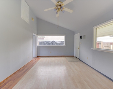 10717 Pillot Street - Photo Thumbnail 6