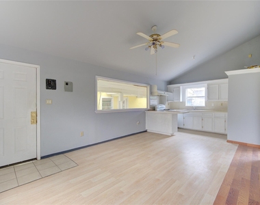 10717 Pillot Street - Photo Thumbnail 2