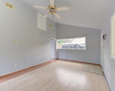 10717 Pillot Street - Photo Thumbnail 4