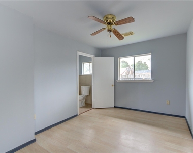 10717 Pillot Street - Photo Thumbnail 13