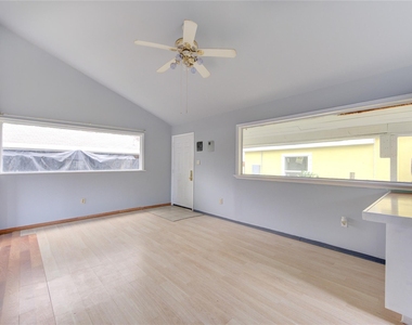 10717 Pillot Street - Photo Thumbnail 5