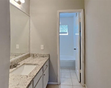 12607 Clabury Court - Photo Thumbnail 17