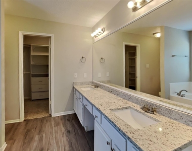 12607 Clabury Court - Photo Thumbnail 10
