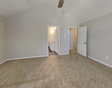 12607 Clabury Court - Photo Thumbnail 8
