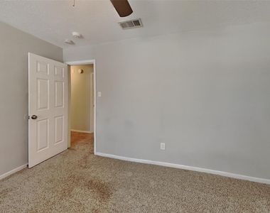12607 Clabury Court - Photo Thumbnail 12