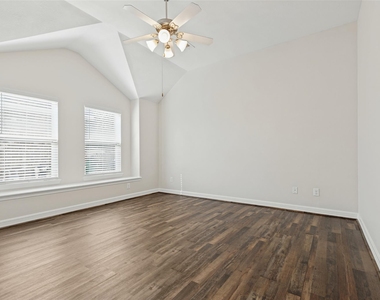 3318 Hardley Meadow Court - Photo Thumbnail 15